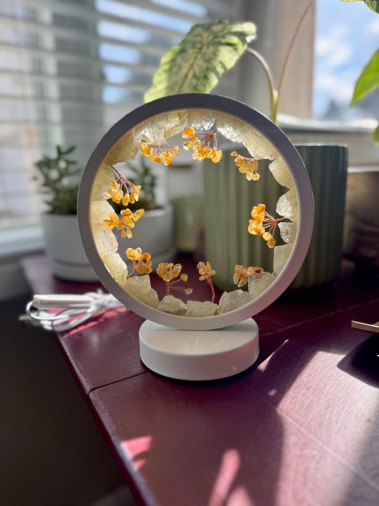 Round Gemstone Lamp